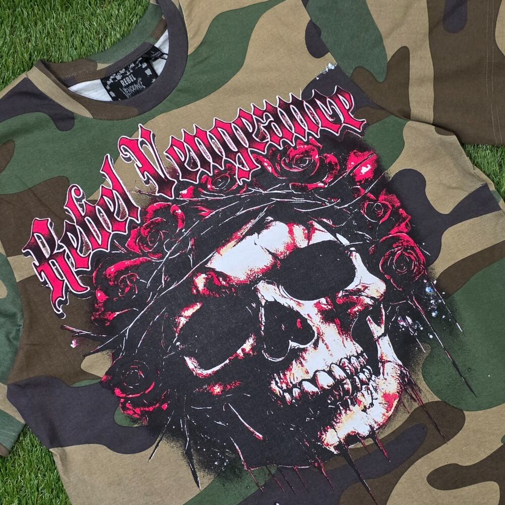 Rebel Vengeance Skull Rose Crown Graphic Camo Crewneck Tee Sz XL T-Shirt New